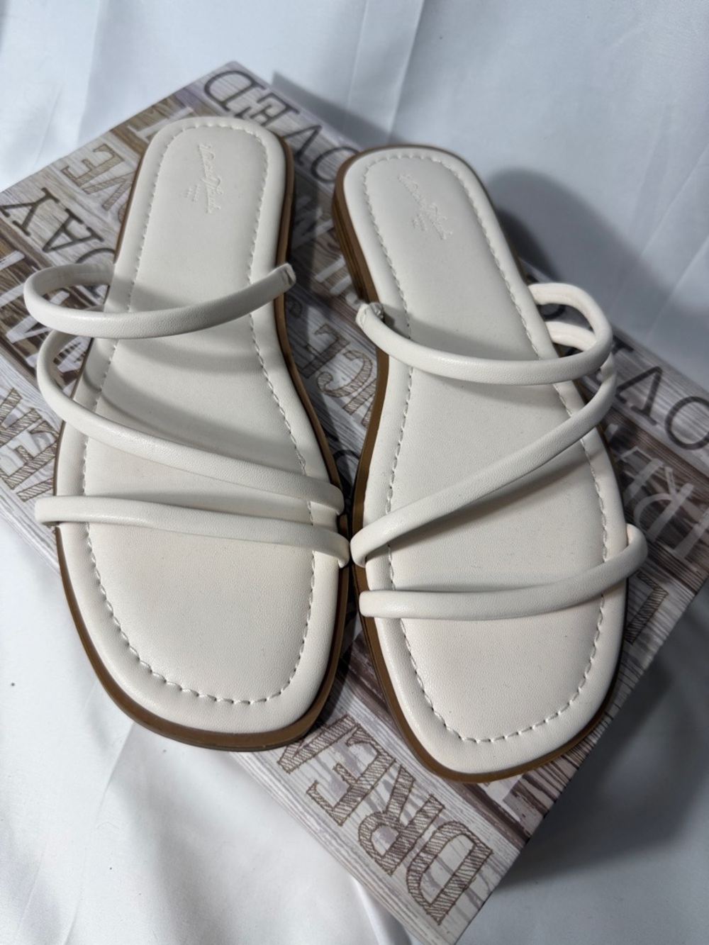 Universal Thread White Multi-Strap Slide Sandals